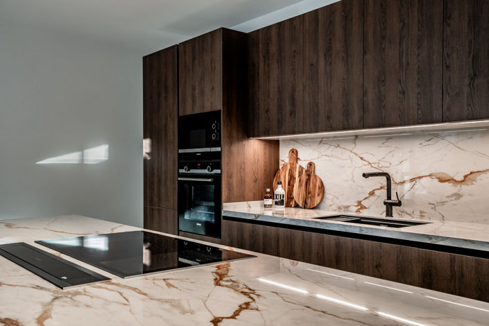 Image No.4-4 Bed Property for sale