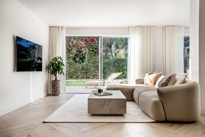 Image No.8-4 Bed Property for sale