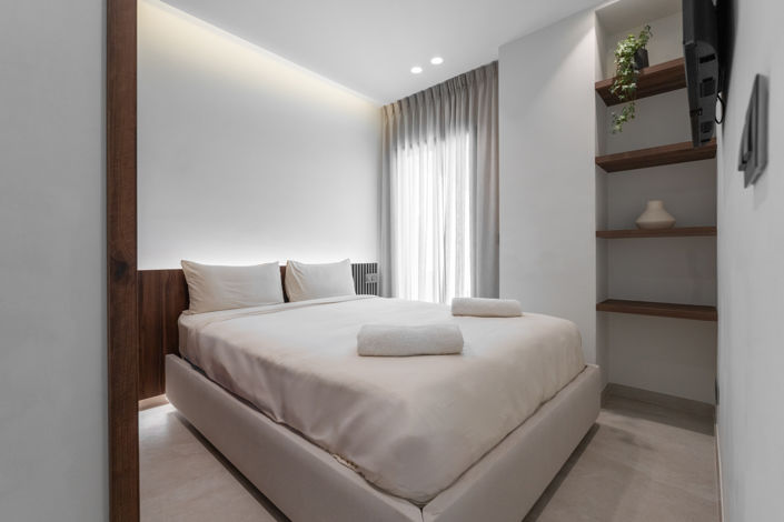 Image No.17-3 Bed Property for sale