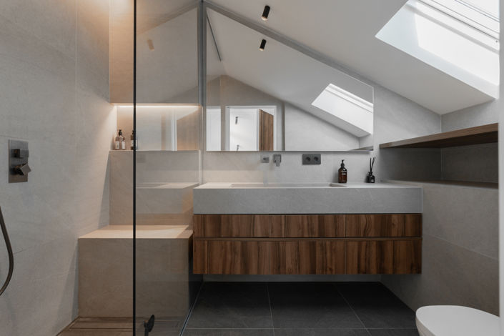 Image No.18-3 Bed Property for sale