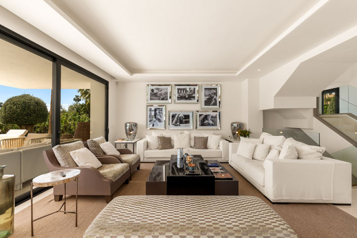 Image No.3-4 Bed Villa for sale