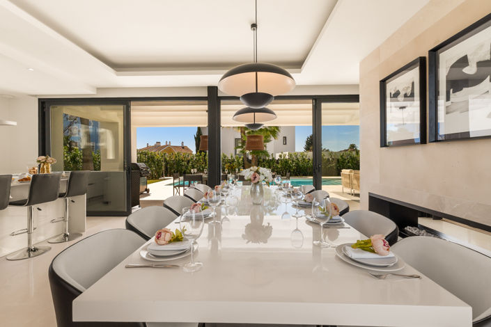 Image No.4-4 Bed Villa for sale