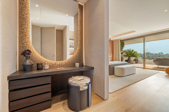 Image No.18-4 Bed Property for sale