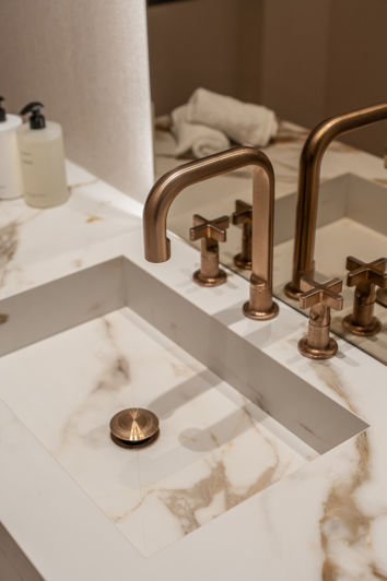 Image No.32-4 Bed Property for sale