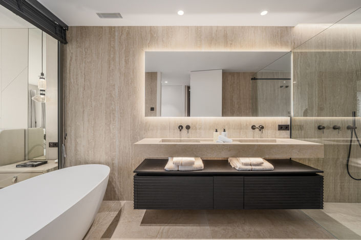 Image No.9-4 Bed Property for sale