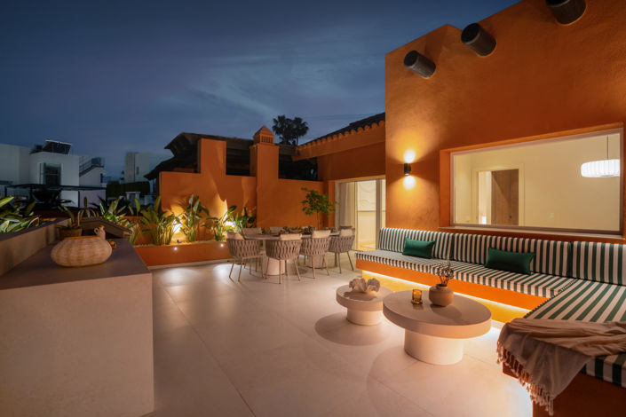 Image No.37-4 Bed Property for sale