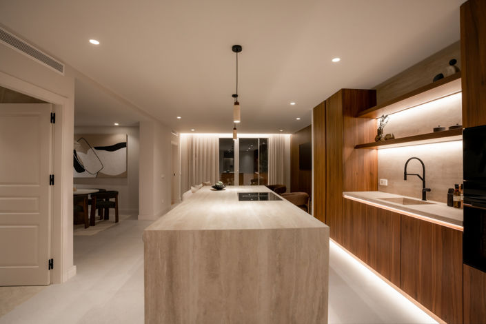 Image No.40-4 Bed Property for sale