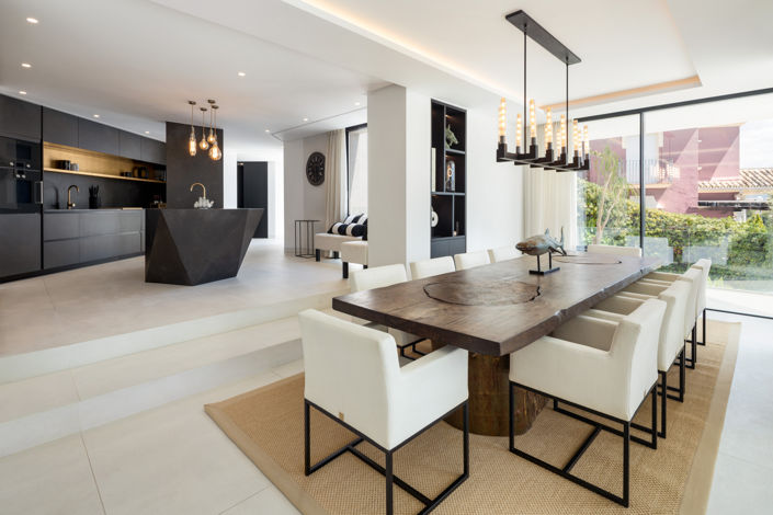 Image No.10-5 Bed Villa for sale