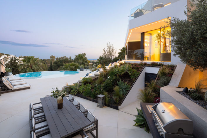 Image No.17-5 Bed Villa for sale