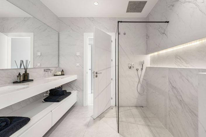 Image No.27-5 Bed Villa for sale