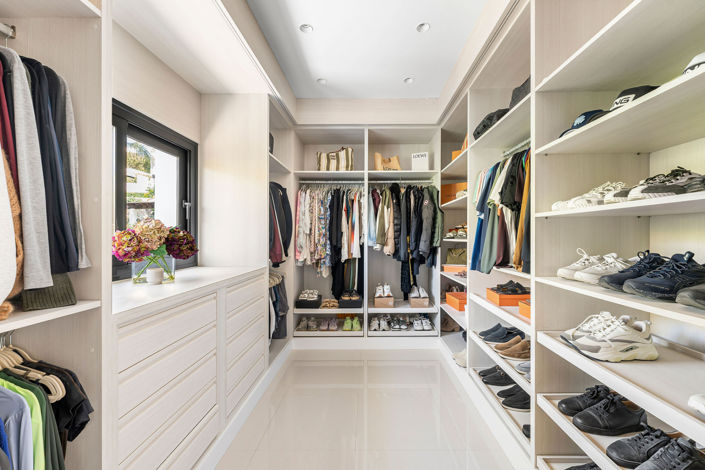 Image No.28-5 Bed Villa for sale