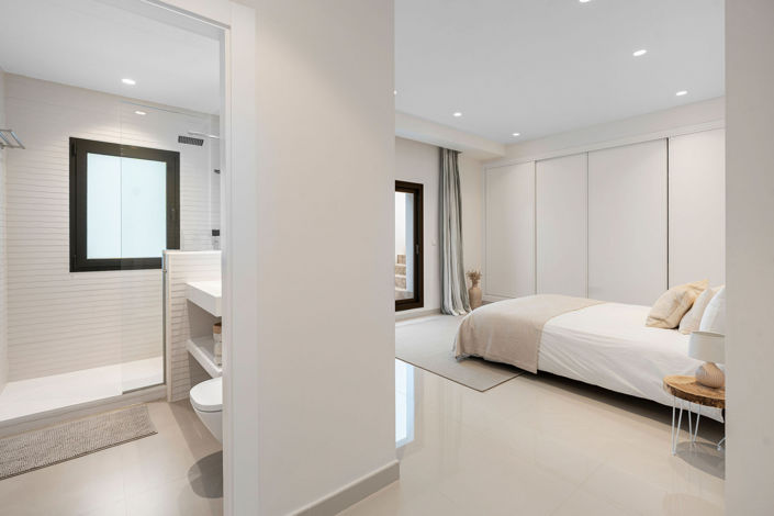 Image No.38-5 Bed Villa for sale