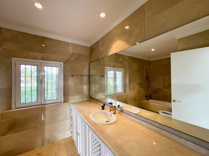 Image No.16-Villa de 4 chambres à vendre à Sotogrande playa