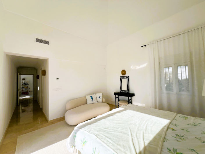 Image No.2-Villa de 4 chambres à vendre à Sotogrande playa