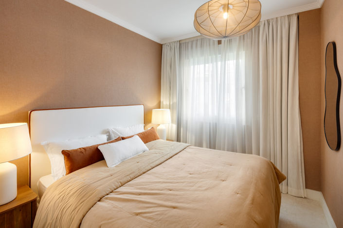 Image No.17-5 Bed Property for sale