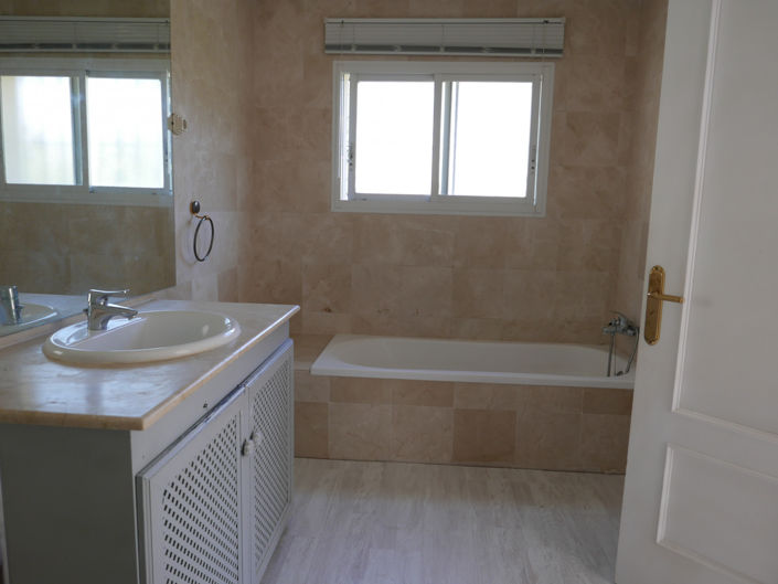 Image No.20-4 Bed Villa for sale