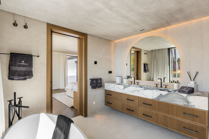 Image No.7-5 Bed Villa for sale