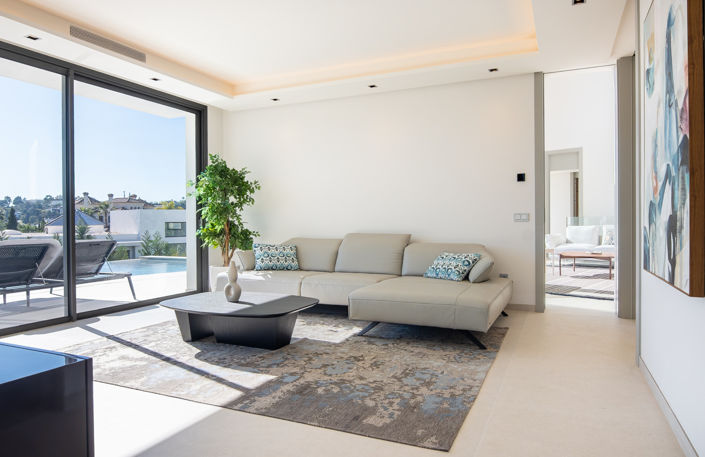 Image No.12-6 Bed Villa for sale