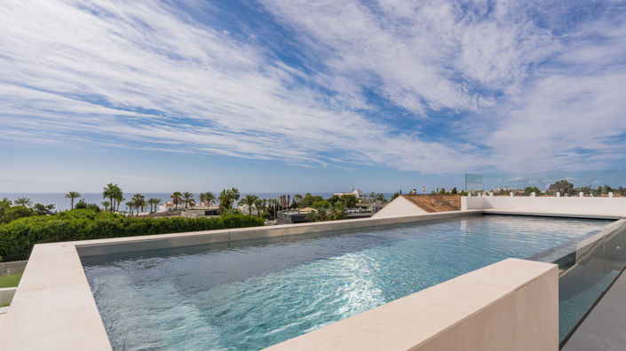 Image No.9-5 Bed Villa for sale