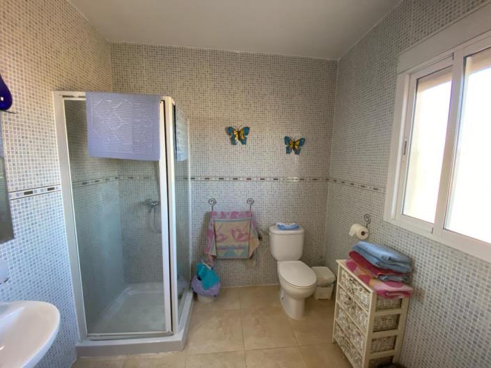 Image No.37-3 Bed Villa / Detached for sale