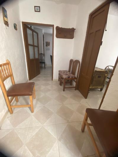 Image No.27-4 Bed House for sale