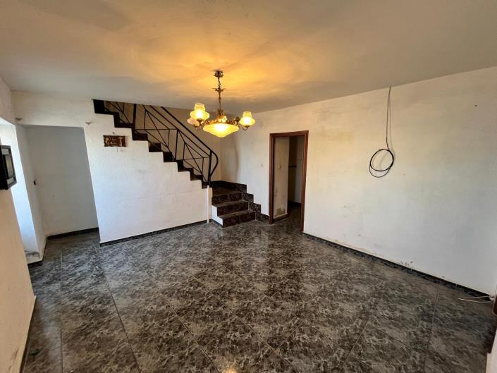 Image No.2-4 Bed Townhouse for sale