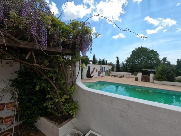 Image No.24-7 Bed Country Property for sale