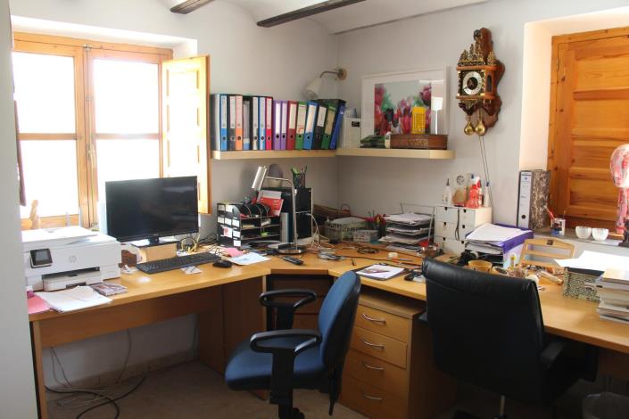 Image No.40-7 Bed Country Property for sale