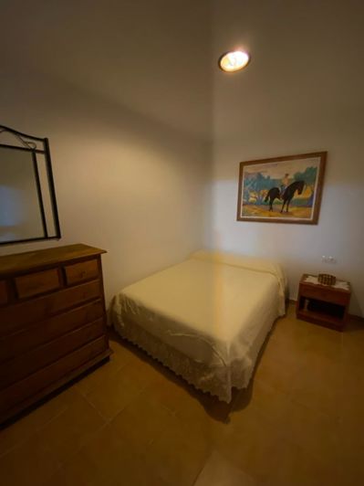 Image No.32-4 Bed Property for sale