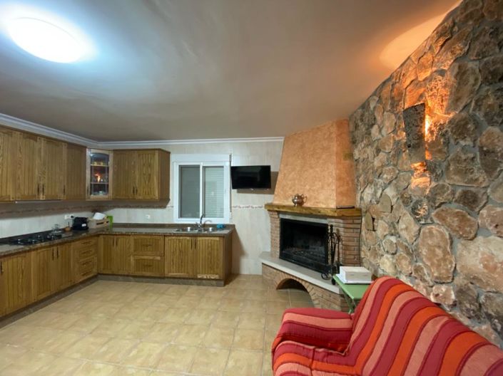 Image No.50-4 Bed Property for sale