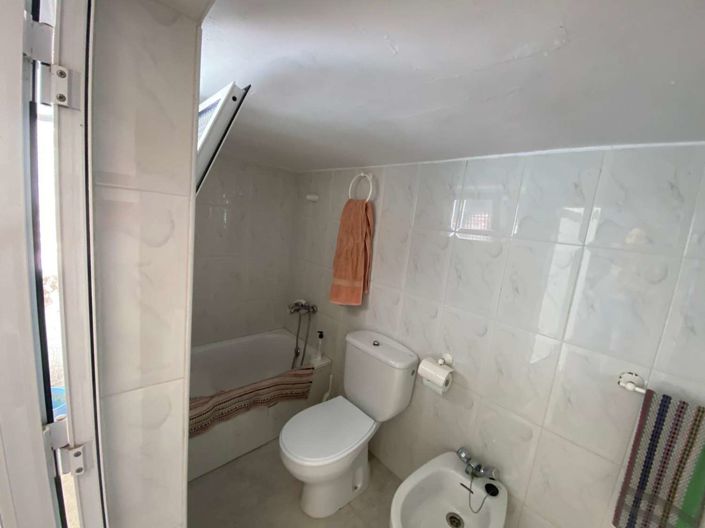 Image No.13-3 Bed Townhouse for sale