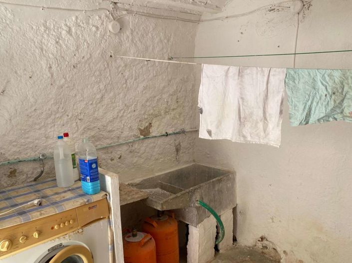 Image No.28-3 Bed Townhouse for sale