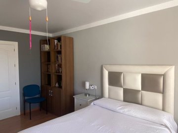 property150077378