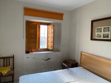 property158951136