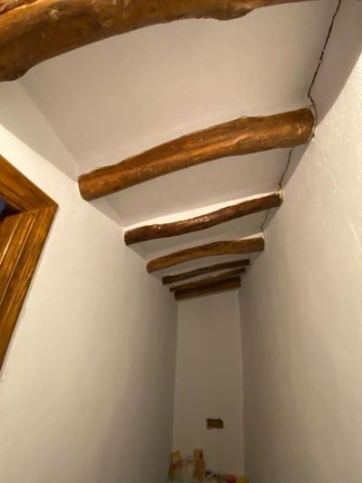 Image No.10-3 Bed Property for sale