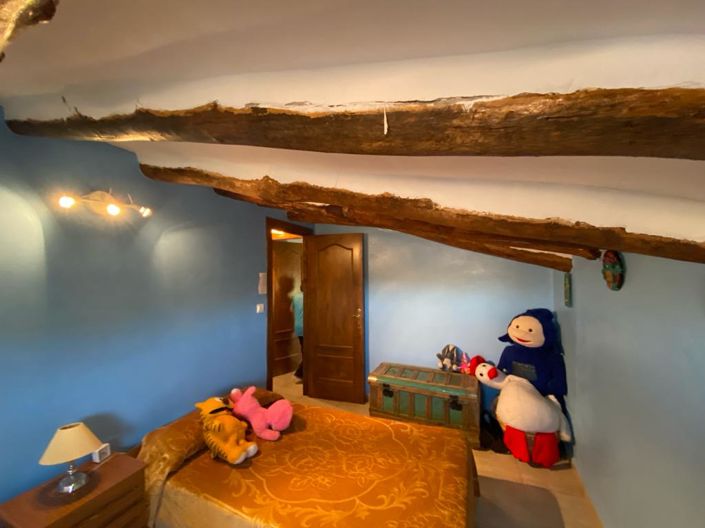 Image No.14-3 Bed Property for sale