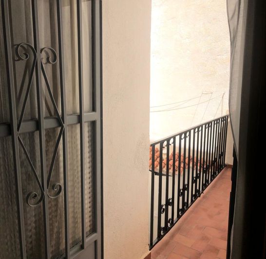 Image No.16-5 Bed Townhouse for sale