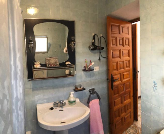 Image No.22-5 Bed Townhouse for sale