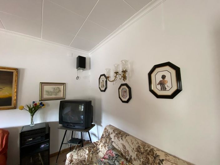 Image No.14-5 Bed Property for sale