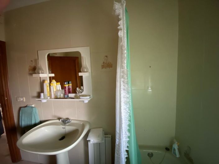 Image No.15-5 Bed Property for sale