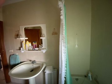 property158993329