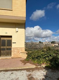 property158993879