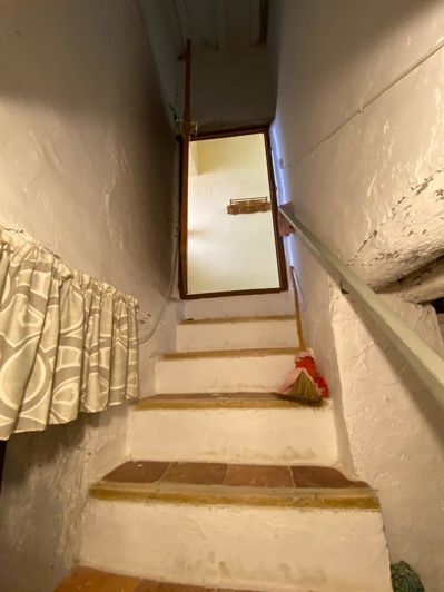 Image No.12-4 Bed Property for sale