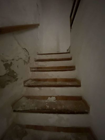 Image No.10-3 Bed Property for sale