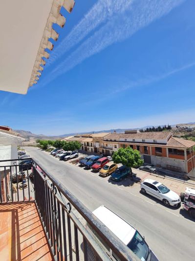 Image No.2-4 Bed Property for sale