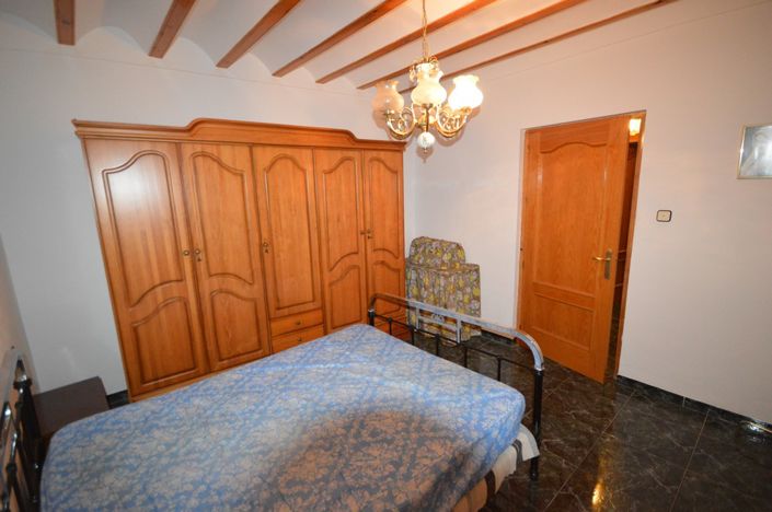 Image No.8-Propriété de 4 chambres à vendre à Oria