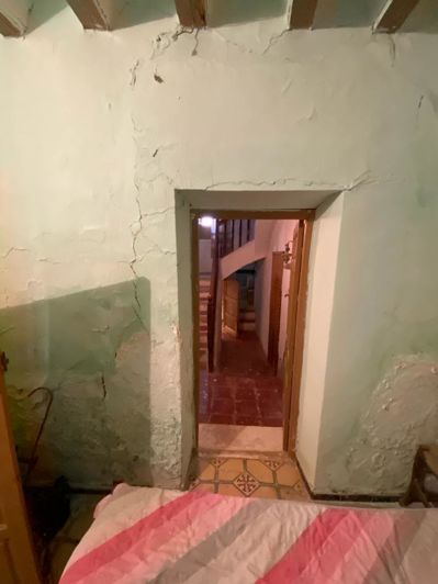 Image No.15-4 Bed Townhouse for sale