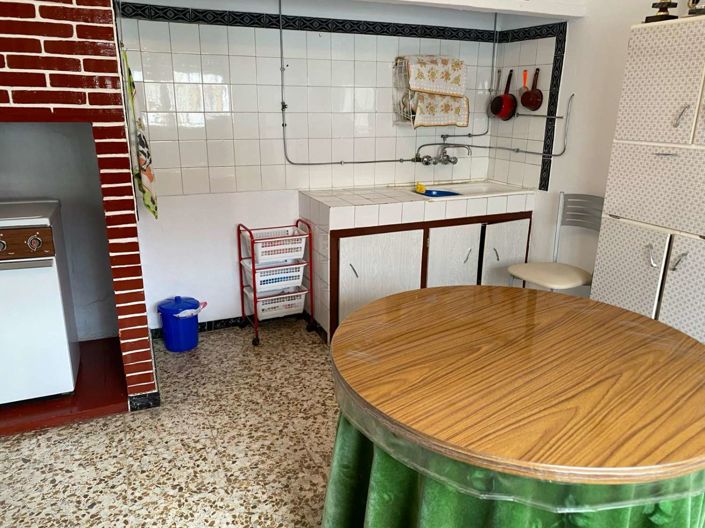 Image No.18-3 Bed Property for sale