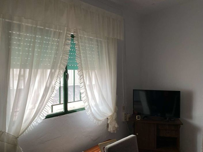 Image No.4-3 Bed Property for sale