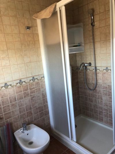 Image No.15-6 Bed Property for sale